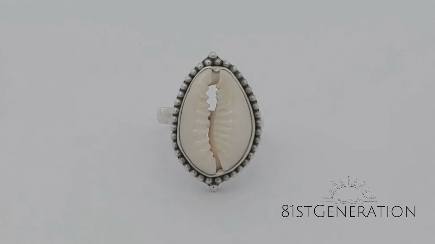 
                  
                    Load and play video in Gallery viewer, Sterling Silver Cowrie Shell Dot Work Beach Style Balinese Ring
                  
                