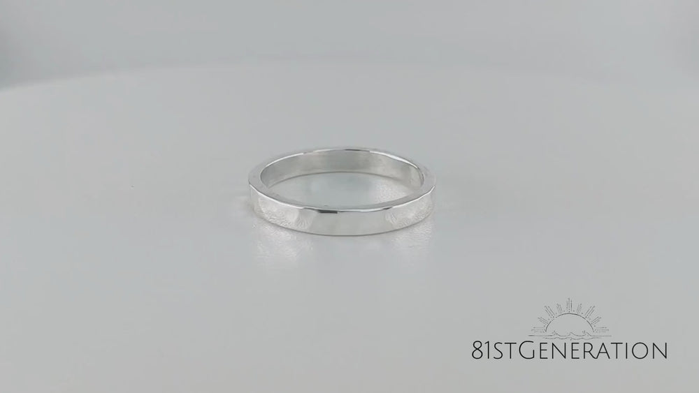 Thin silver store band ring