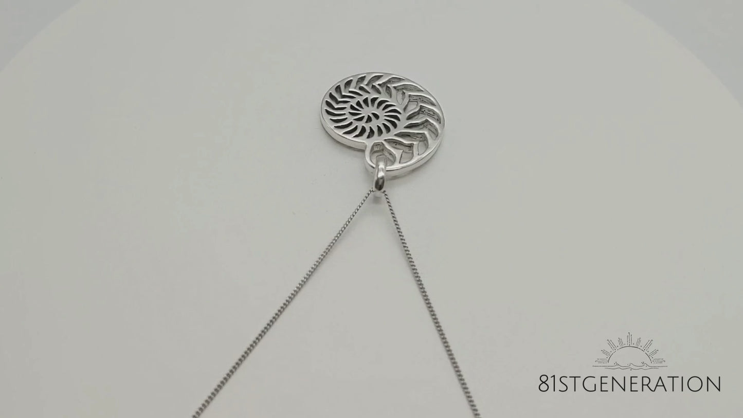 
                  
                    Load and play video in Gallery viewer, Sterling Silver Large Nautilus Ammonite Seashell Pendant Necklace
                  
                