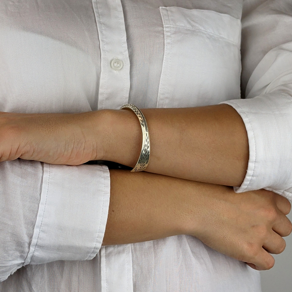 
                  
                    Pure Silver Karen Hill Tribe Chunky Leaf Pattern Engraved Cuff Bangle
                  
                