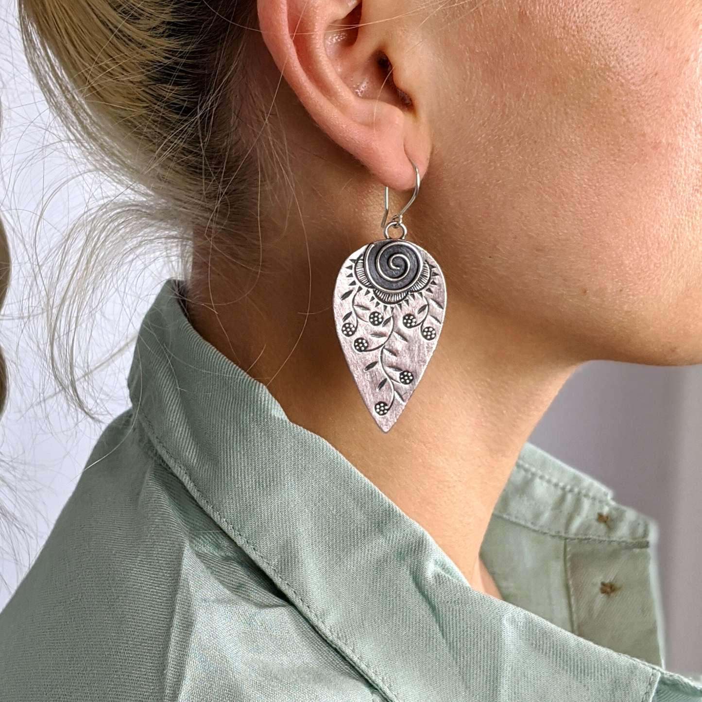 
                  
                    Pure Silver Karen Hill Tribe Flower Engraved Leaf Dangle Earrings
                  
                