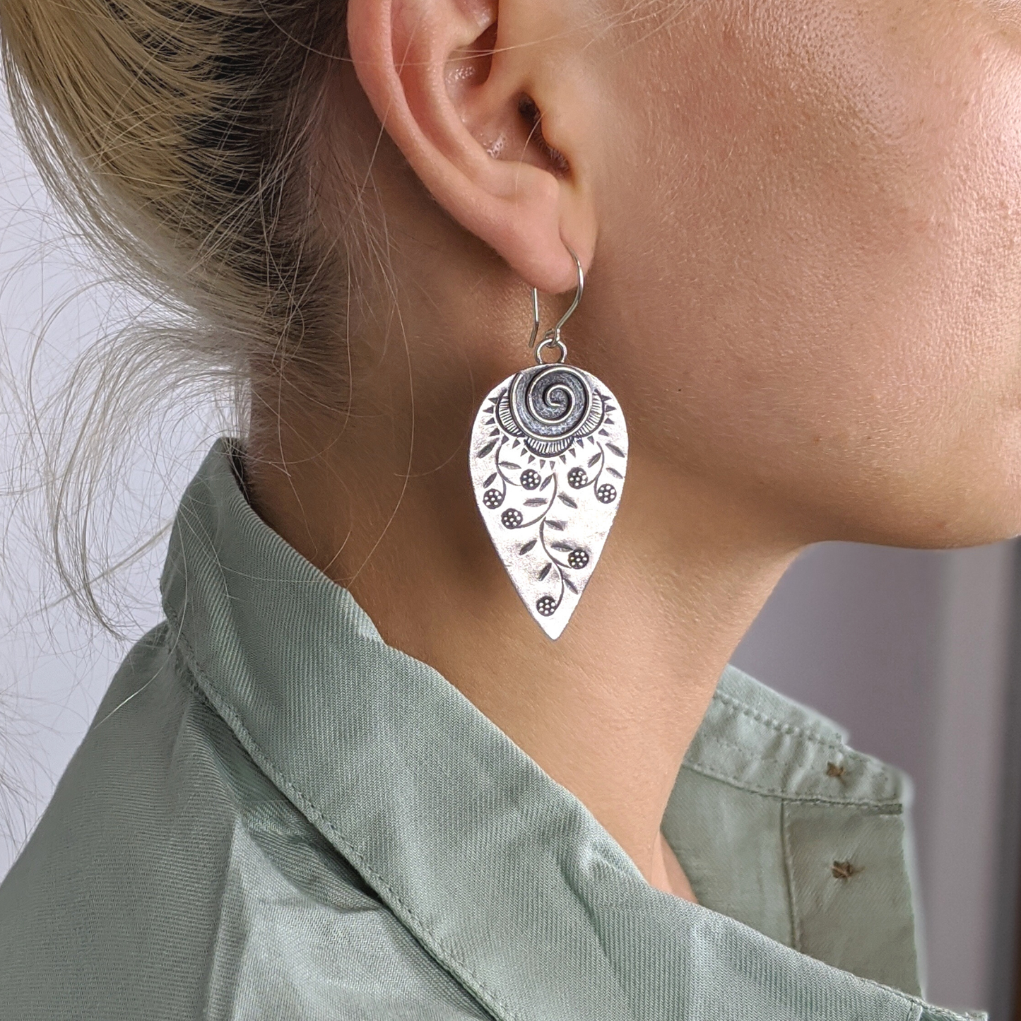 
                  
                    Pure Silver Karen Hill Tribe Flower Engraved Leaf Dangle Earrings
                  
                
