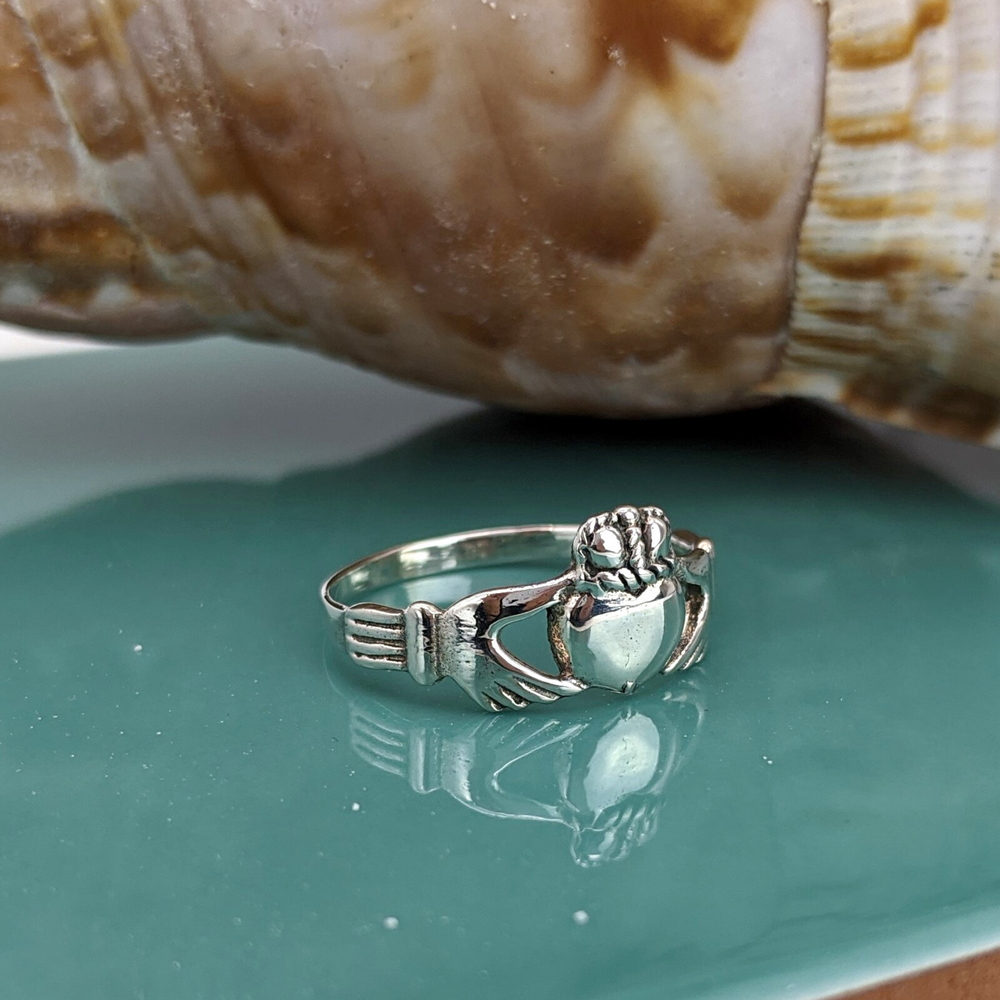 Sterling silver 2025 claddagh ring