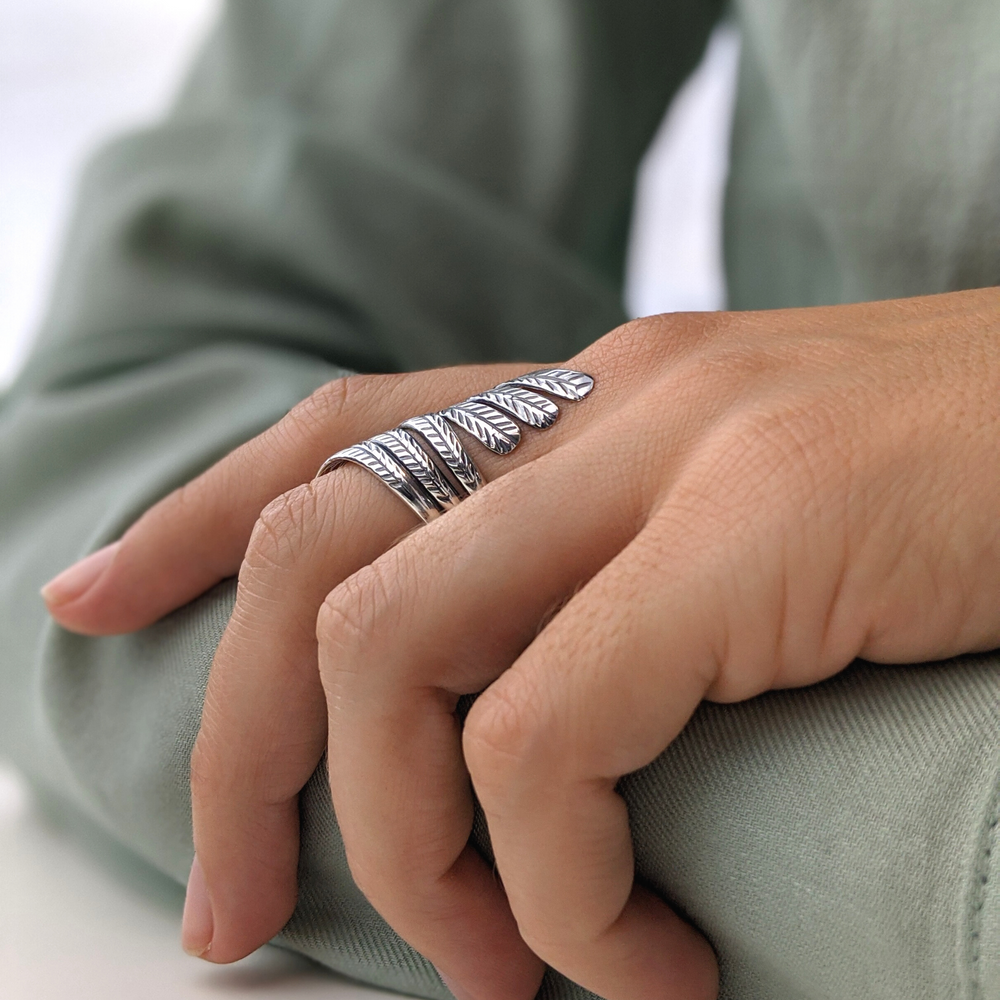 Sterling Silver Wide Wrap Detailed Feather Leaf Adjustable Ring