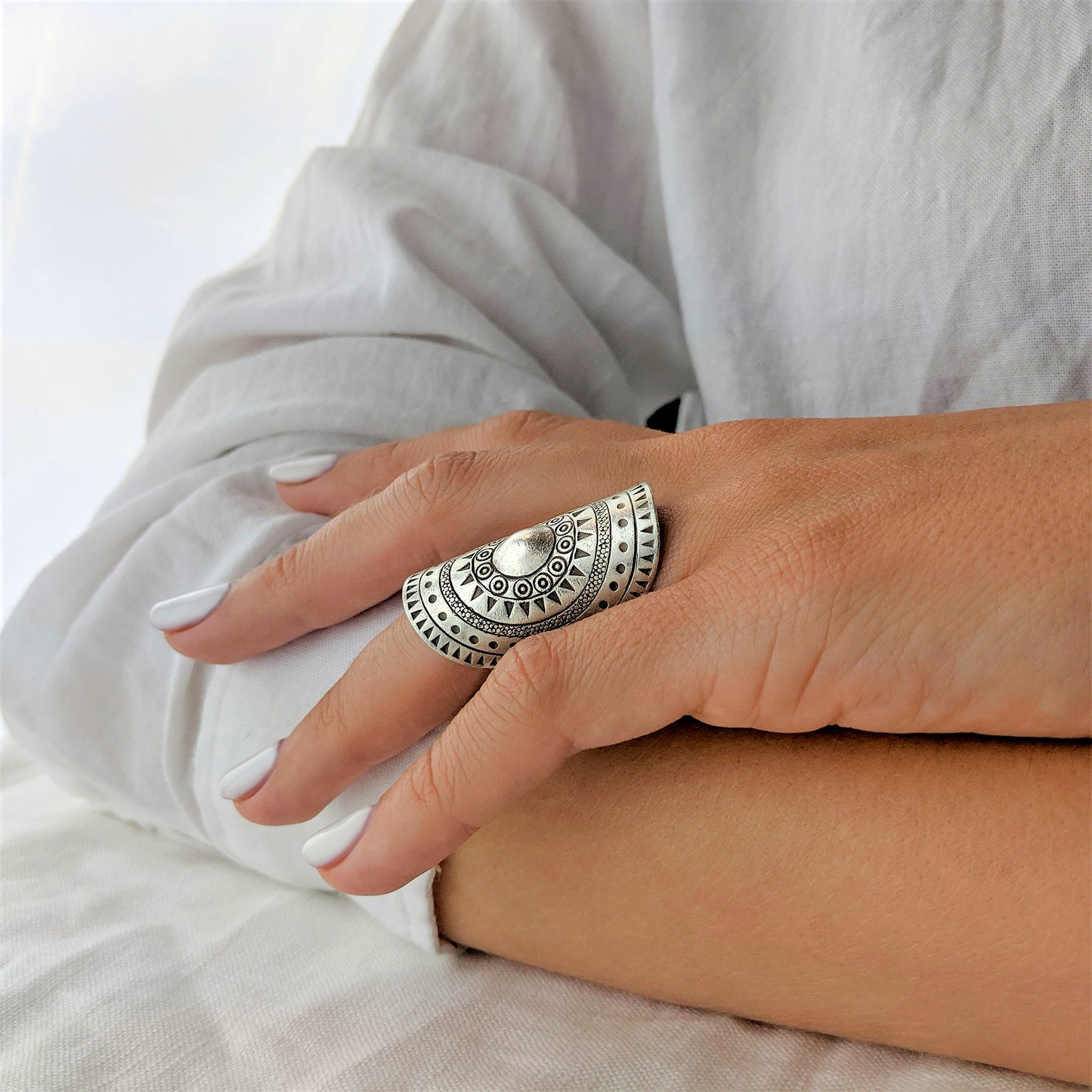 
                  
                    Pure Silver Karen Hill Tribe Disc Sun Motif Half-Finger Armour Ring
                  
                