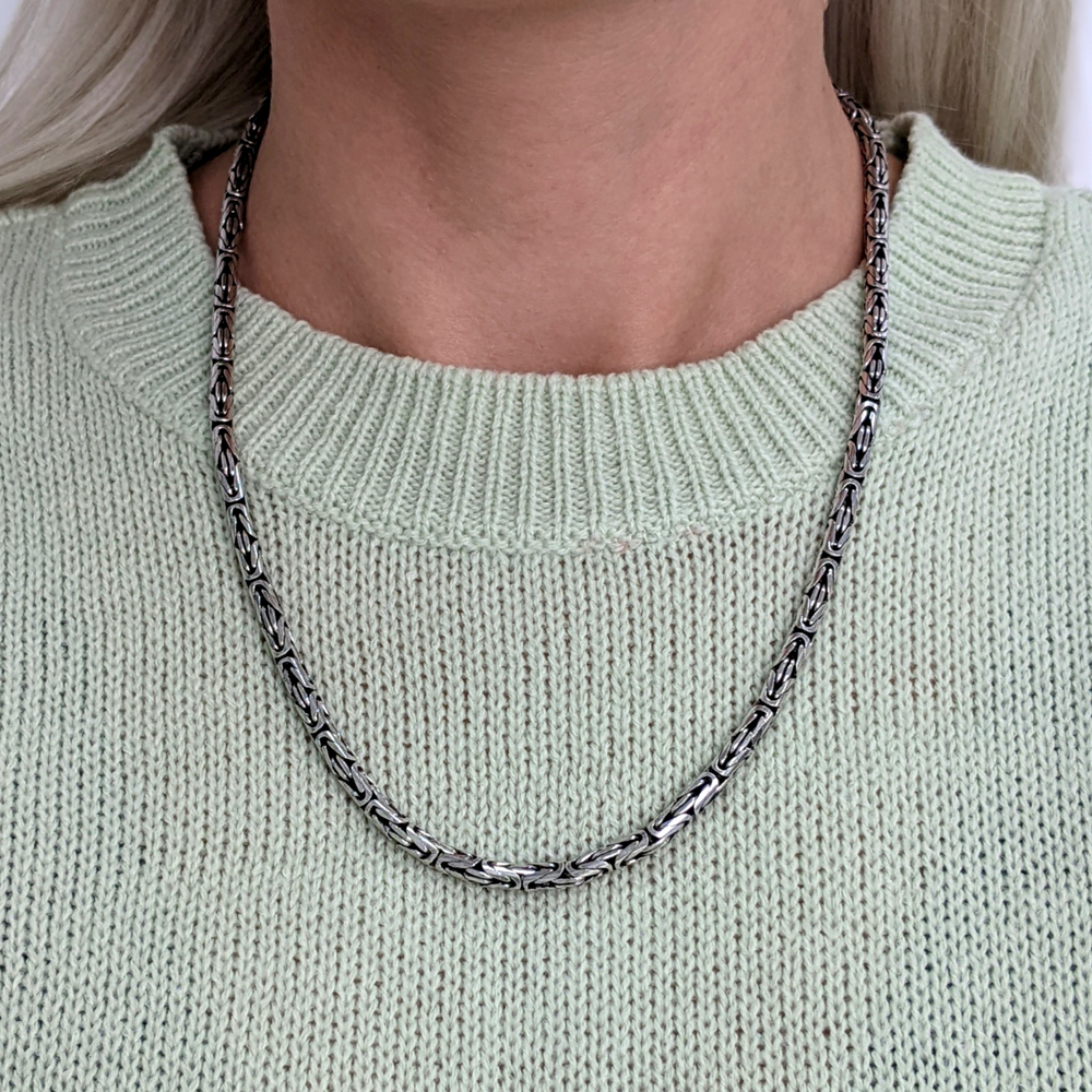 Silver store necklace thick