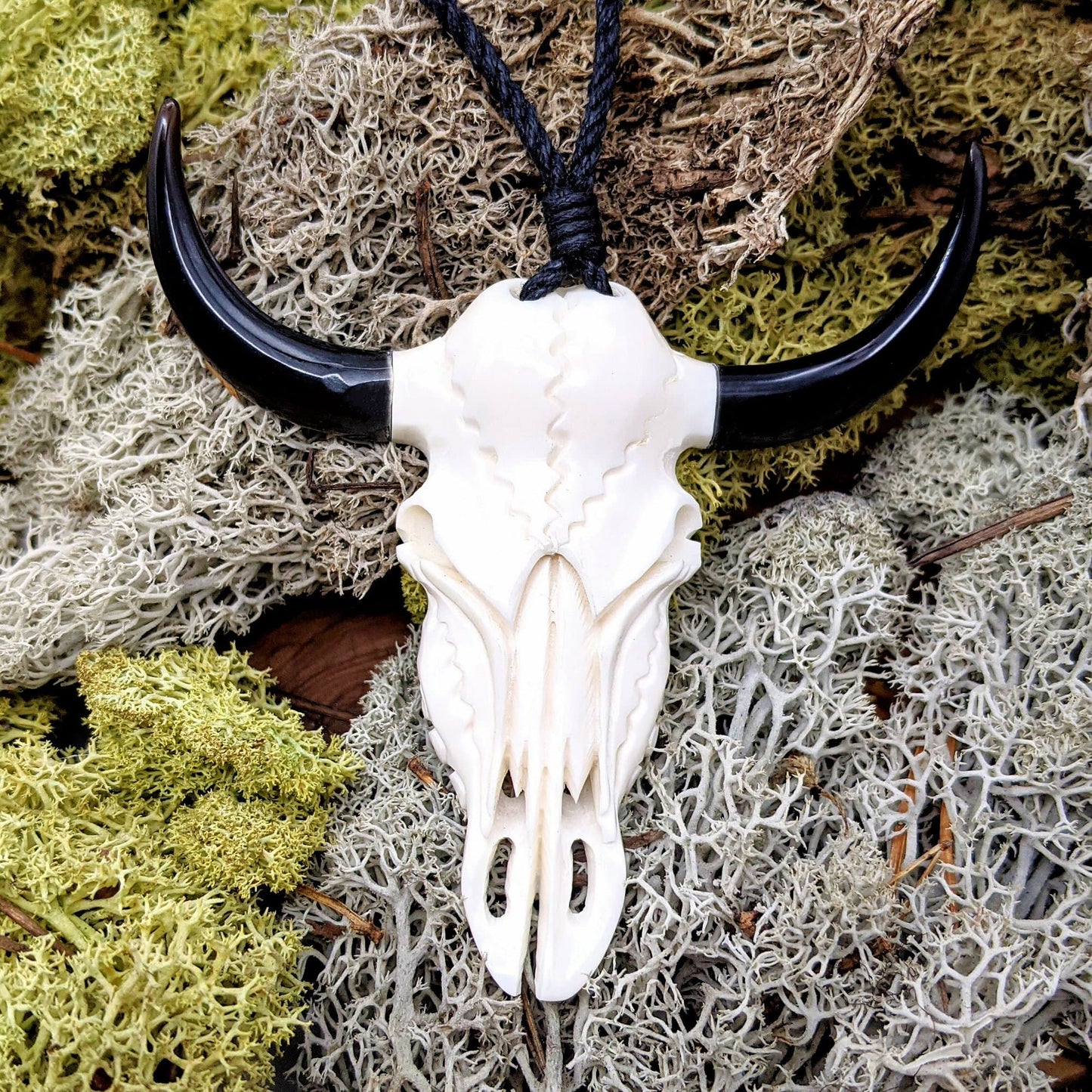 
                  
                    Bone Horn Large Buffalo Cow Bull Skull Pendant Tribal Cord Necklace
                  
                