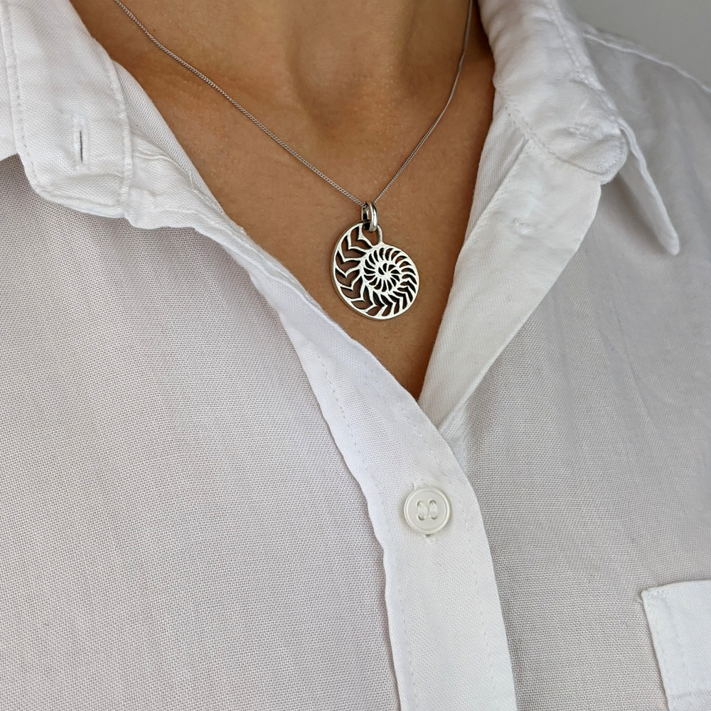 Sterling Silver Large Nautilus Ammonite Seashell Pendant Necklace